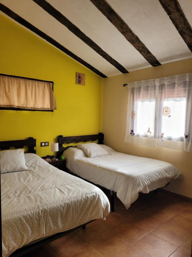 Casas Rurales El Cerro Y El Cerezo นาวากอนเซโค ภายนอก รูปภาพ